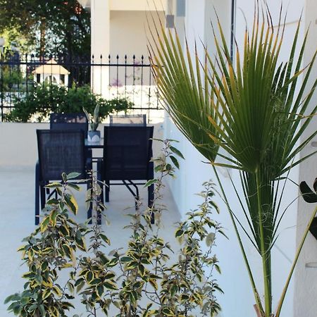 Saan Luxury Living Apartment Nea Kallikrateia Exterior photo
