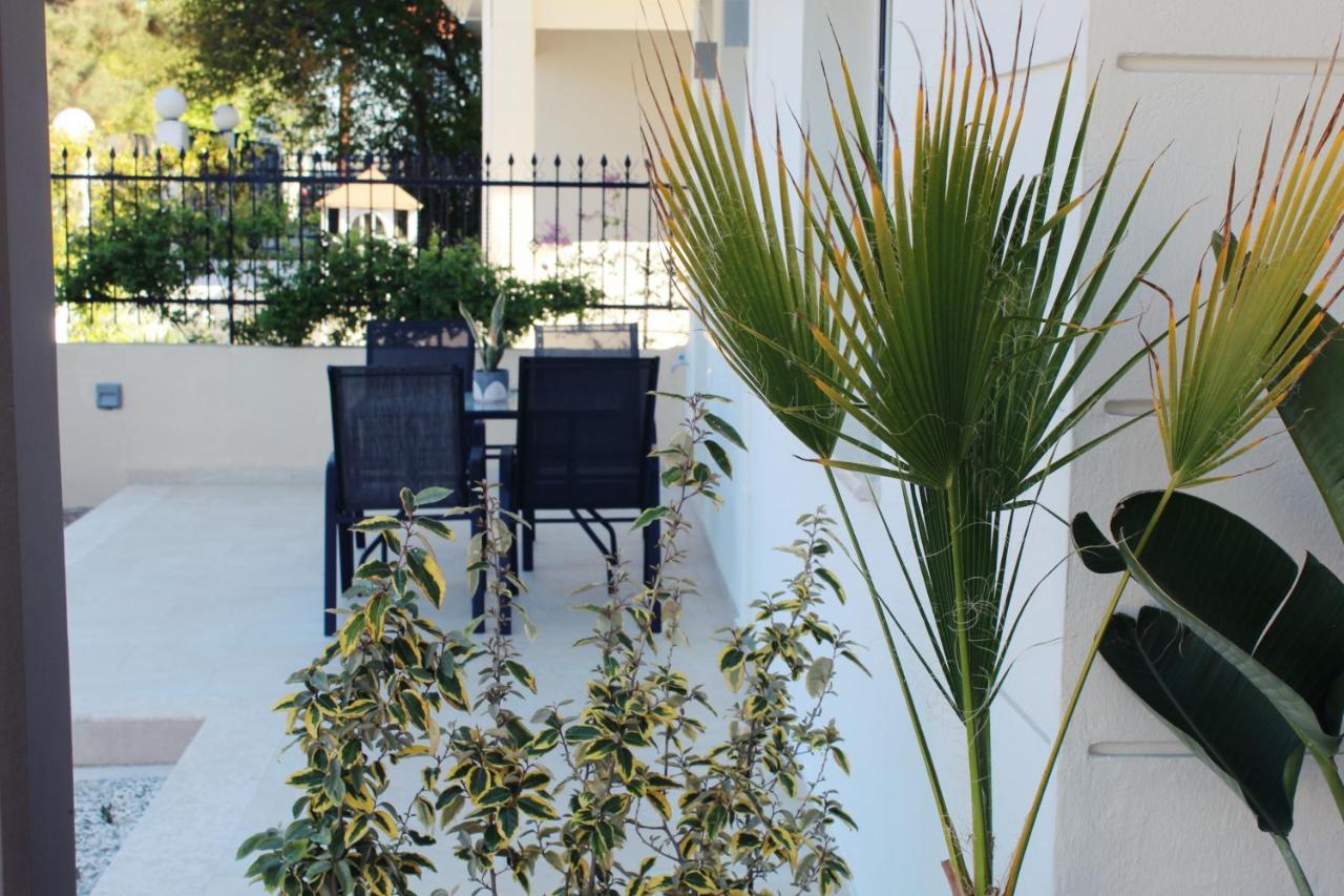 Saan Luxury Living Apartment Nea Kallikrateia Exterior photo