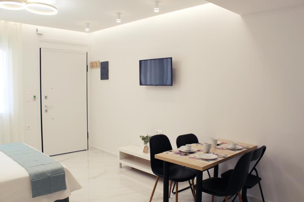 Saan Luxury Living Apartment Nea Kallikrateia Exterior photo